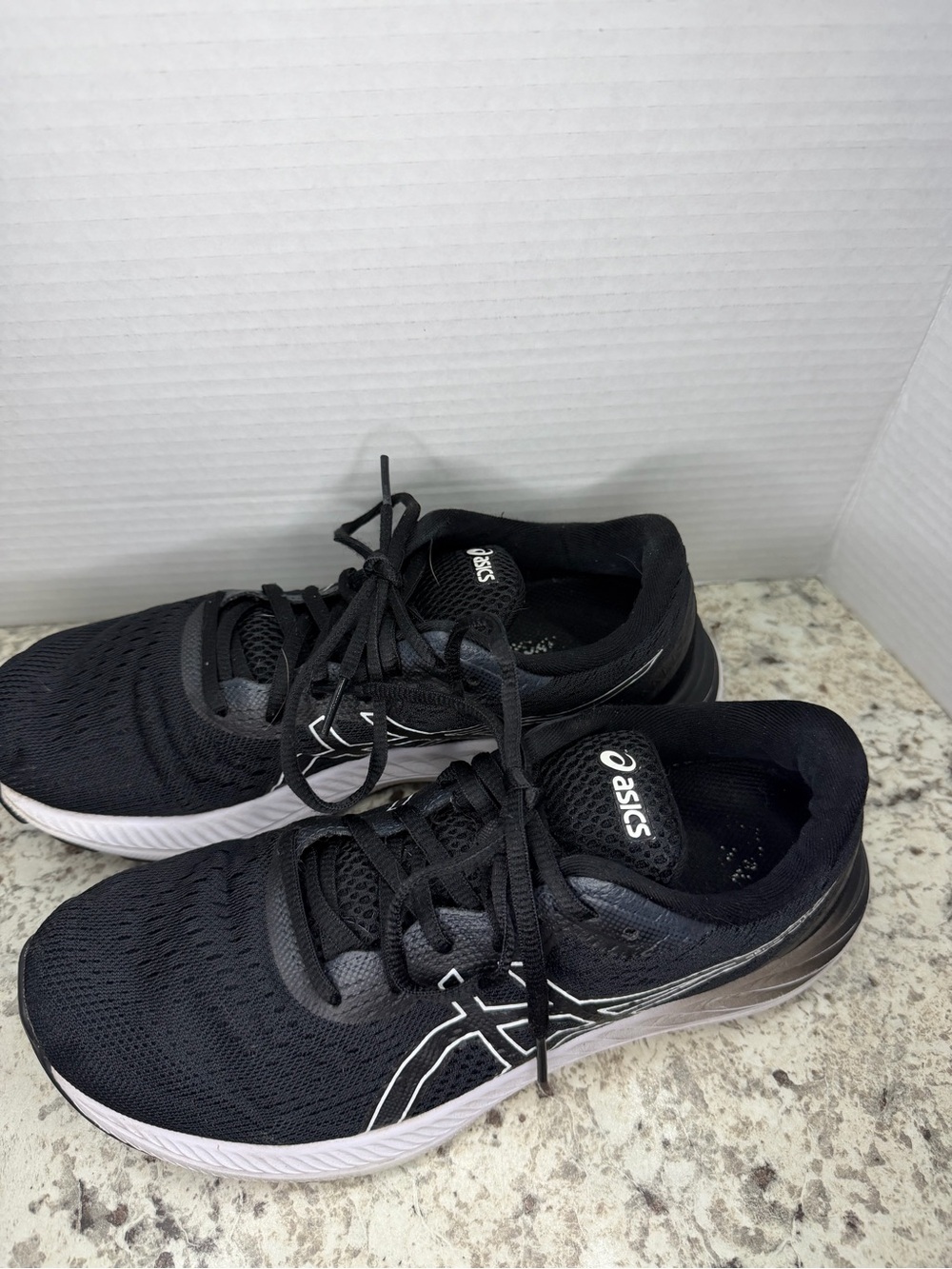 ASICS size 8 - Picture 5 of 6